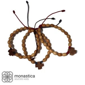 Bracelet dizainier perles ovales d&rsquo;olivier et croix grecque